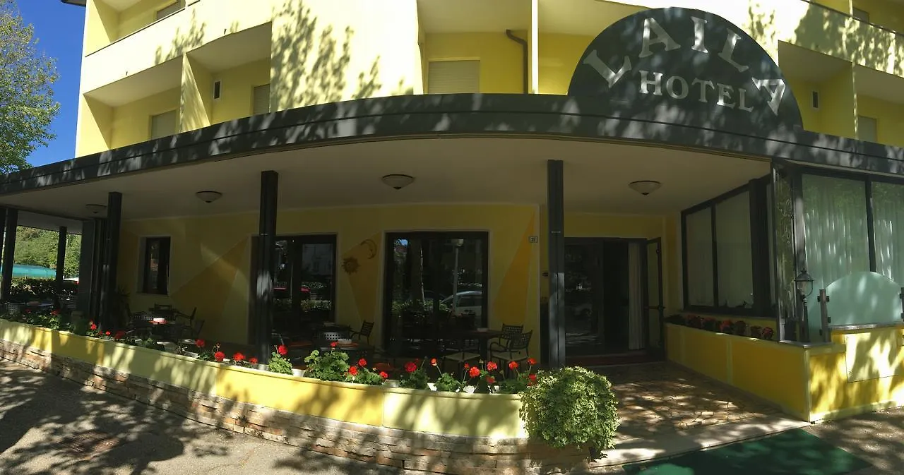 Hotel Laila 切塞纳蒂科